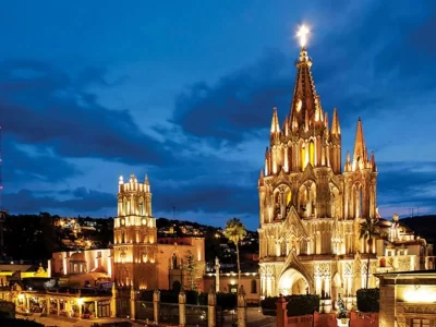 foto de la iglesia san miguel de allende